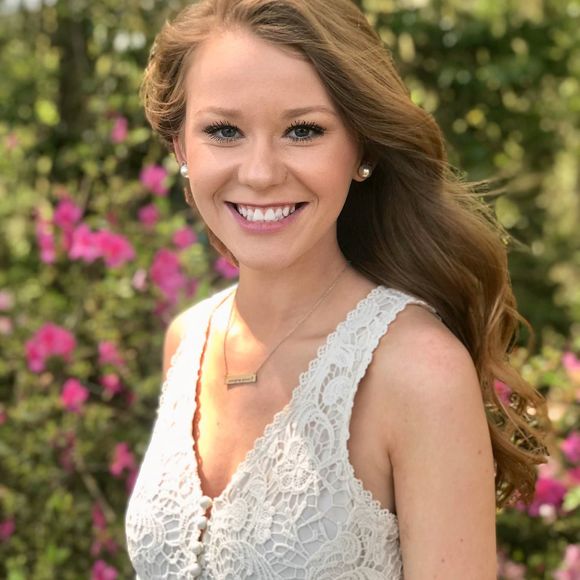 Meet your Posher, Ellie - Picture 1 of 3